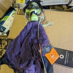 Mini Light Up Witch‎ Halloween Ghoul - Hyde & EEK! Boutique